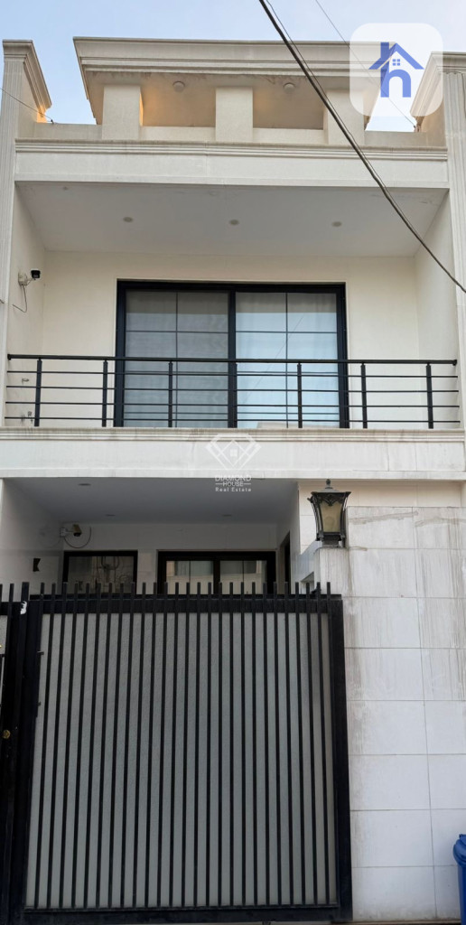 Modern 3 Bedrooms House