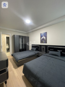 Modern 2-Bed Apartment in Empire Wings Image 8