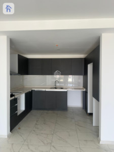 Modern Apartment in Empire Pearl Towers Image 4