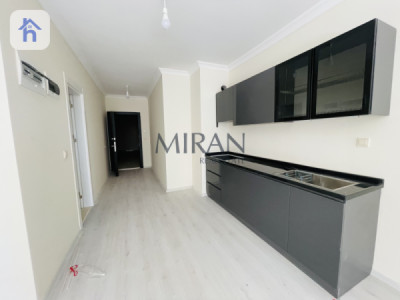 شوقەیەکی ڕووناک و باڵکۆن وێنە 3