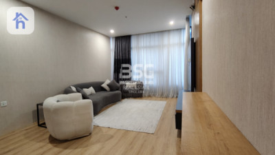 Modern Apartment with Stunning Views image 1