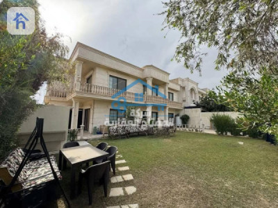 Spacious house with garden image 2