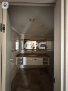 Modern 3-Bedroom Apartment for Rent Image 11