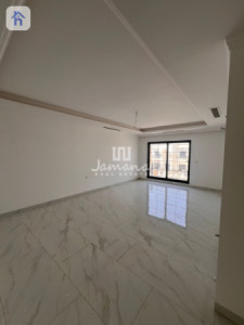 Spacious House with Modern Design Image 16