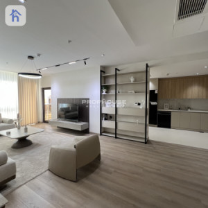 Elegant 2BR Apartment with City Views image 7