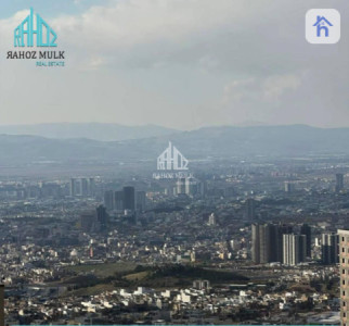 Spacious Apartment with Great Views image 2