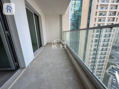 Spacious One-Bedroom Apartment in Empire Wings Image 5