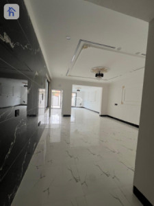 Spacious house with multiple rooms Resim 3