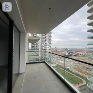 Studio Apartment Image 8