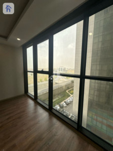 Luxurious Apartment in Prime Location Image 10