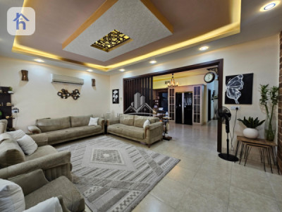 Modern House with 3 Bedrooms Image 9