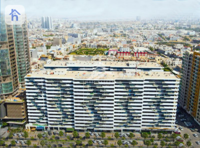 Modern 1-Bedroom Apartment in Star Towers image 1