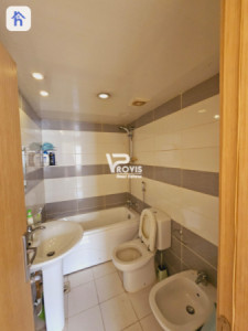Bright and Spacious 7th Floor Apartment Image 15