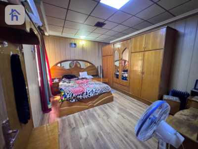 Three floor house for sale image 11