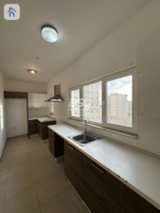 Charming 3BR Apartment for Sale Image 8