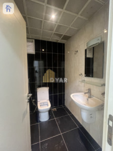 Spacious 3 BR Flat Image 7