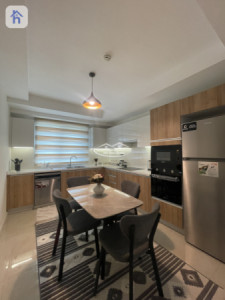 Modern 2-Bed Apartment in Empire Wings Image 6
