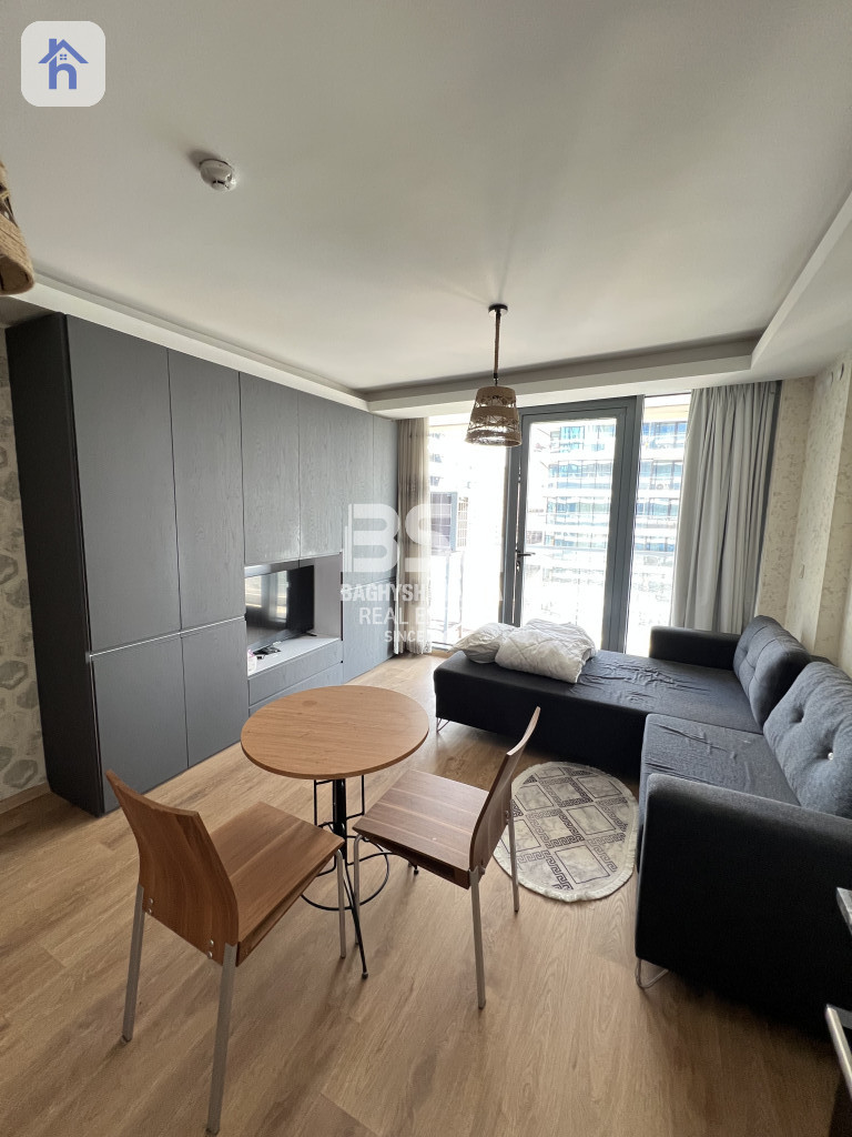 Cozy Apartment with Stunning Views