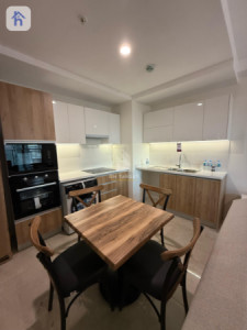 Cozy 1BR Apartment with Stunning View Image 3