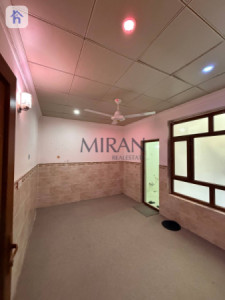 Spacious House with Modern Design Resim 10