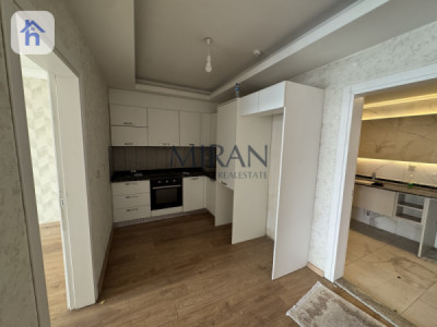 Elegant High-Floor Apartment for Rent image 2