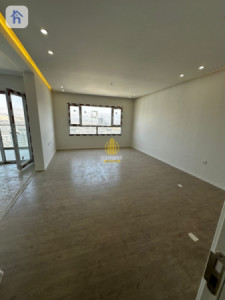 Apartment in Cash Image 5