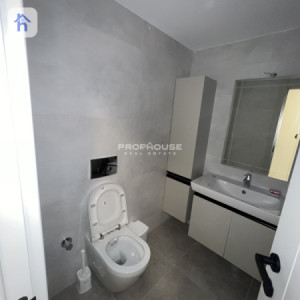 Chic Studio Apartment in Rami Towers Resim 10