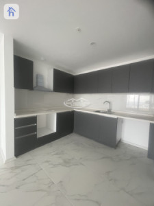 Modern 1-Bedroom Apartment at Empire Pearl Towers image 2