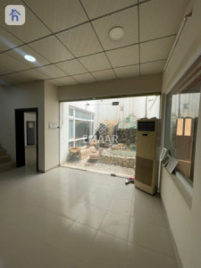 Spacious House with Multiple Rooms Resim 12