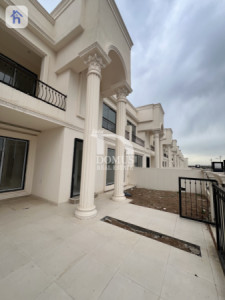 Charming House with 4 Bedrooms image 2