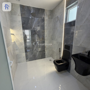 Modern House image 13