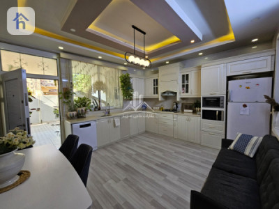 Modern House with many features Image 3