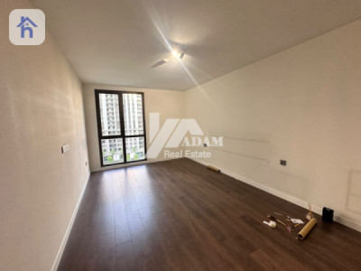 Apartment Opposite Garden Image 3