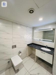 Modern Apartment in Central Location Image 5