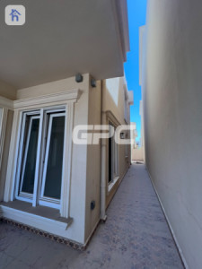 Spacious family home for rent image 3