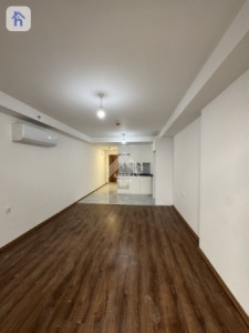 Modern Studio Apartment Available Now image 1