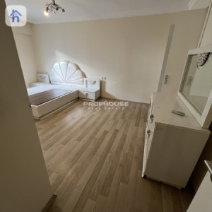 Spacious Apartment with 3 Bedrooms Image 10