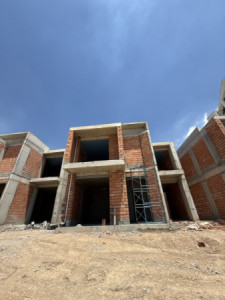 Luxury Home with 4 Bedrooms — 1