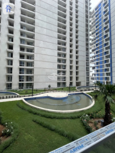 Airport View Apartment image 6