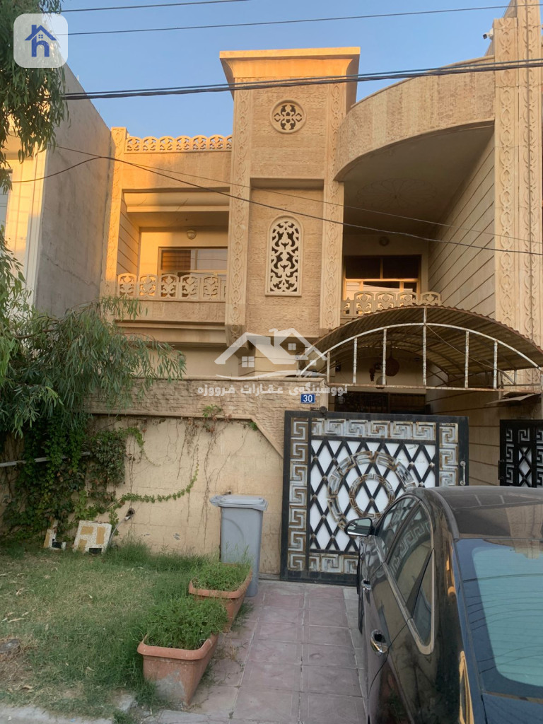 منزل واسع مع غرف متعددة