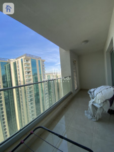 Modern 1-Bedroom Apartment in Empire Wings Resim 6