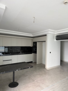 Corner Apartment Image 6