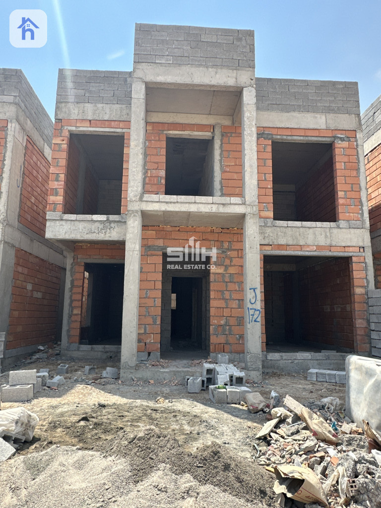 Spacious House with 4 Bedrooms