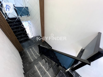 Modern House in Sarbasti Image 10