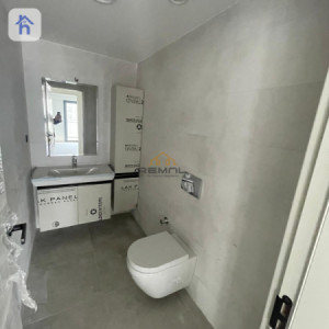Modern Apartment image 6