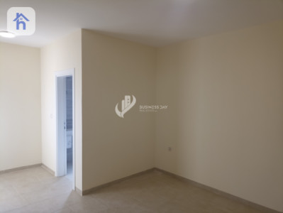 Modern Apartment Image 6