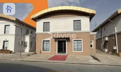 Commercial House (217m²) image 1