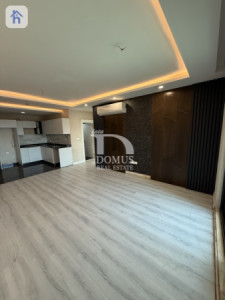 Modern Apartment with 2 Bedrooms image 1