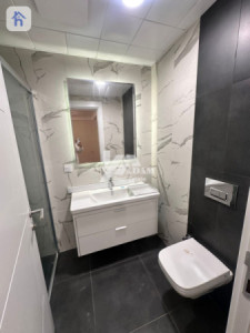 Modern 2 Bedroom Apartment Image 10