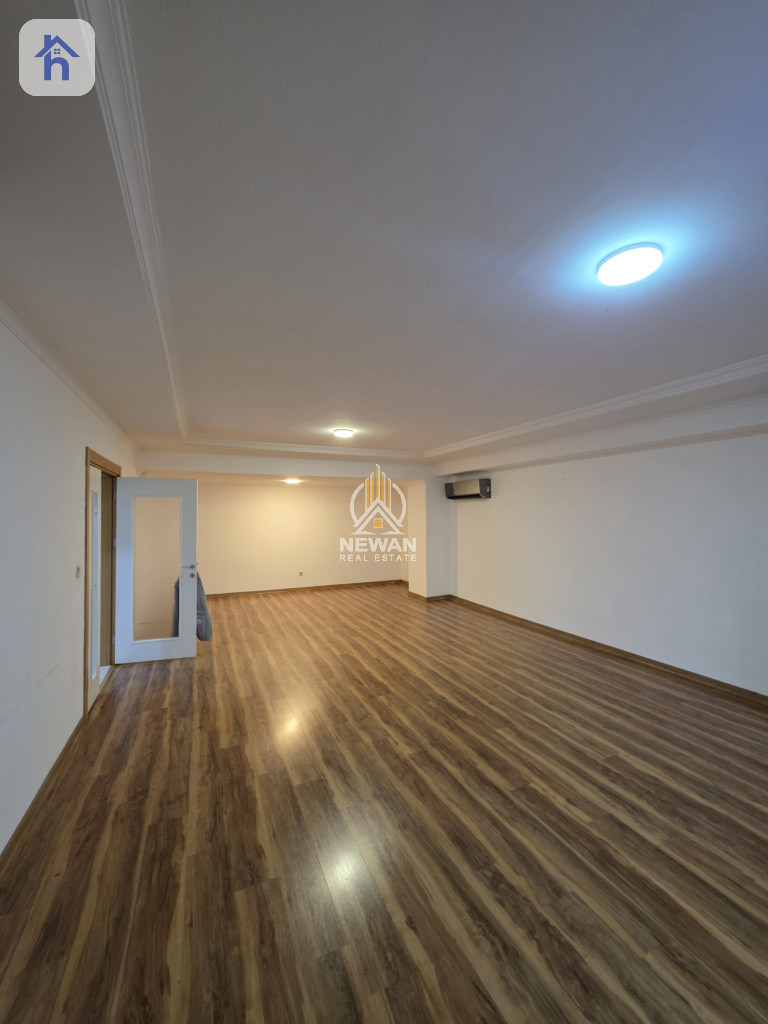 Spacious Apartment in Roya Tower — 1
